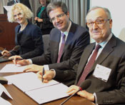 NIDA and INSERM sign Memorandum of Intent