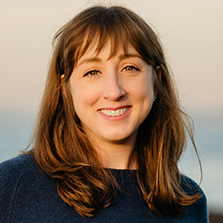 Headshot of Amanda Perofsky