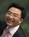 Headshot of Dr. Thien Vu